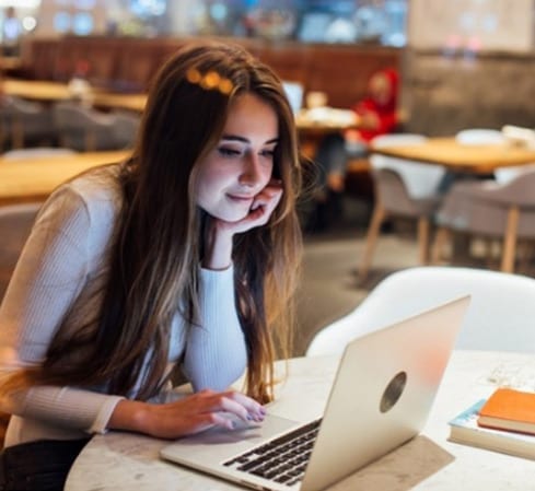 femme qui travail